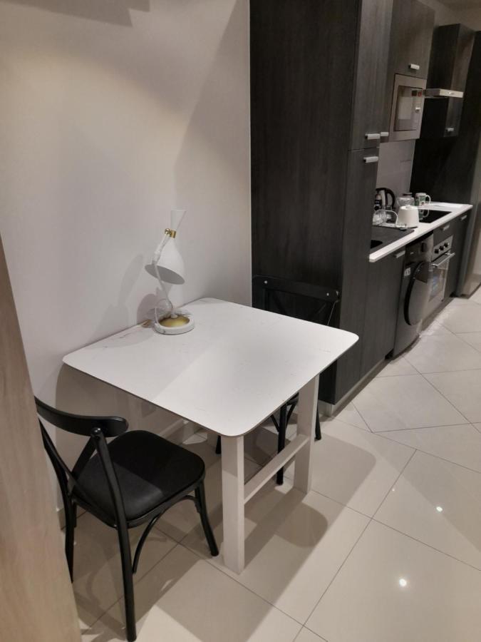 The Lennox D-Plus Apartments Accra Luaran gambar