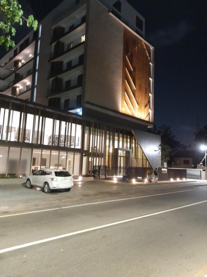 The Lennox D-Plus Apartments Accra Luaran gambar