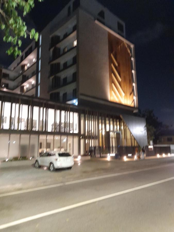 The Lennox D-Plus Apartments Accra Luaran gambar