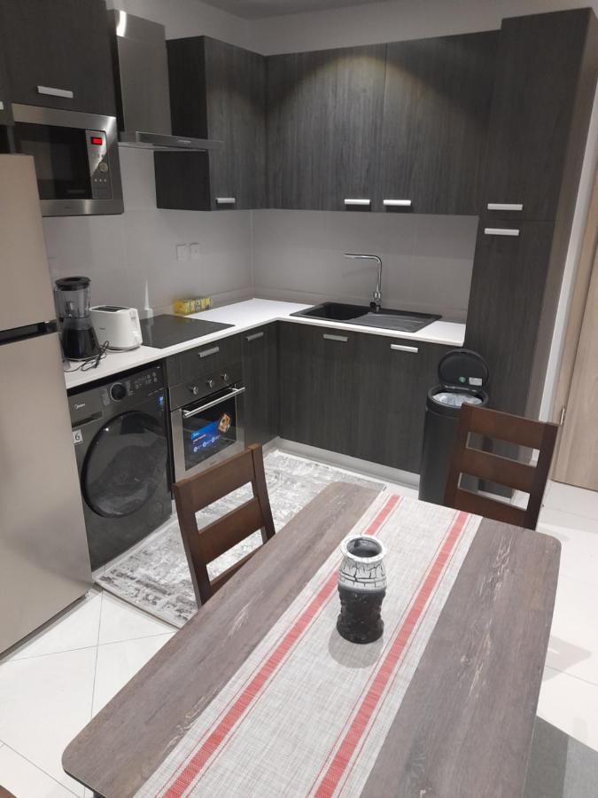 The Lennox D-Plus Apartments Accra Luaran gambar