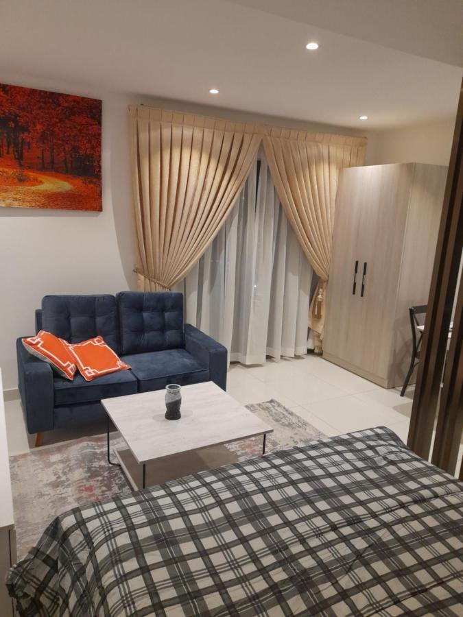 The Lennox D-Plus Apartments Accra Luaran gambar