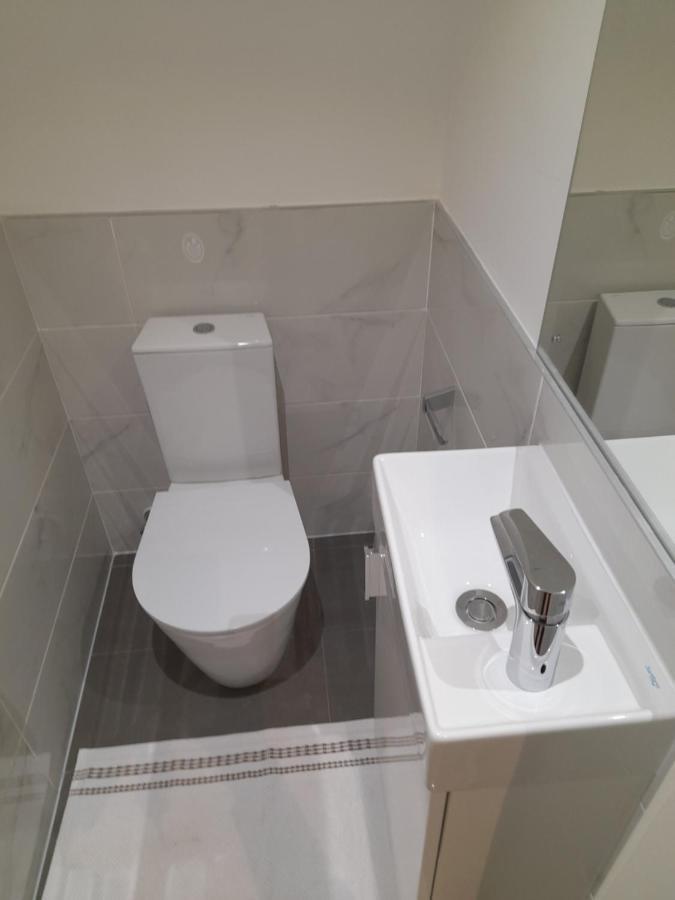 The Lennox D-Plus Apartments Accra Luaran gambar