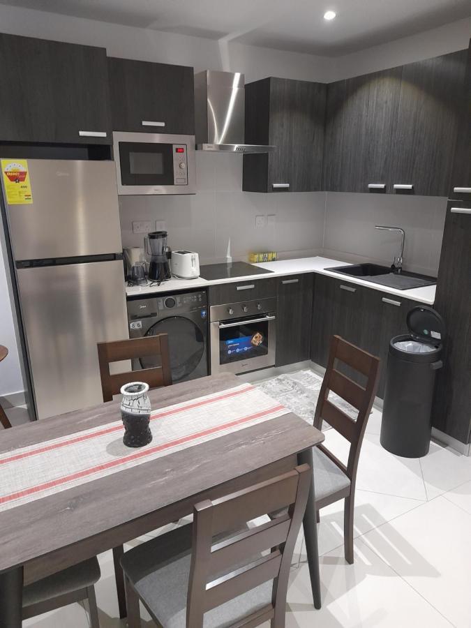 The Lennox D-Plus Apartments Accra Luaran gambar