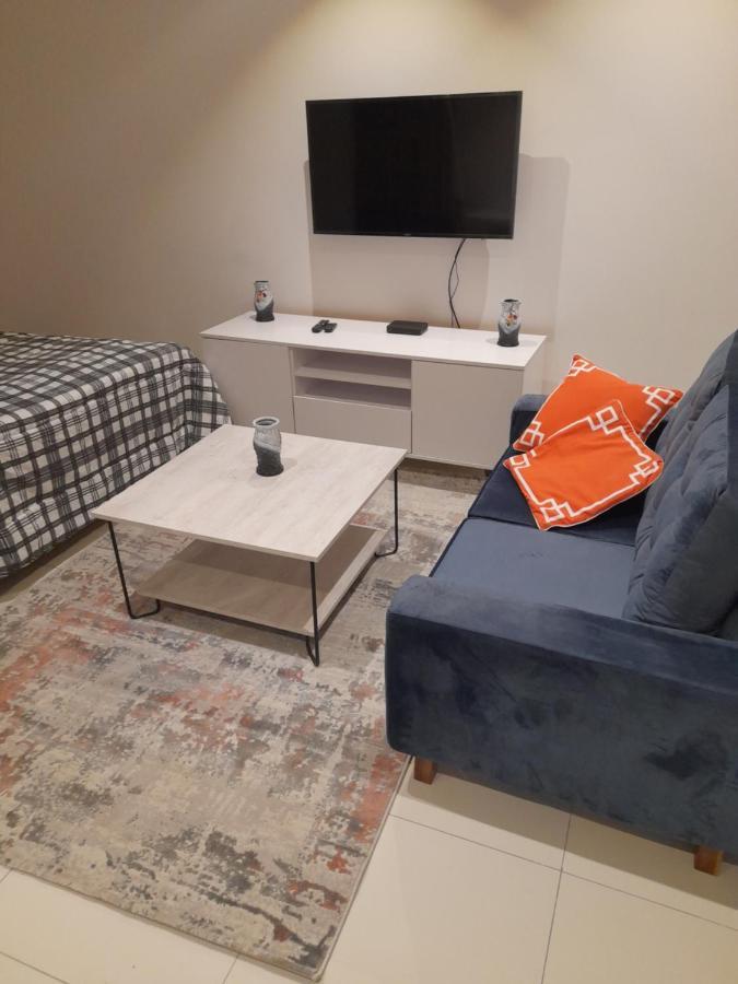 The Lennox D-Plus Apartments Accra Luaran gambar