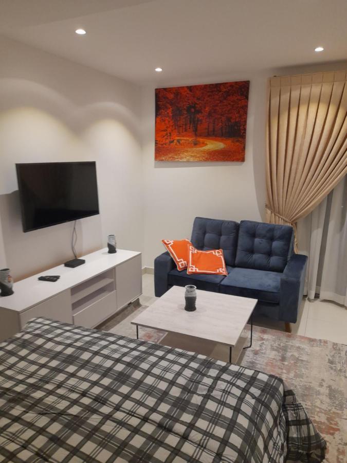 The Lennox D-Plus Apartments Accra Luaran gambar